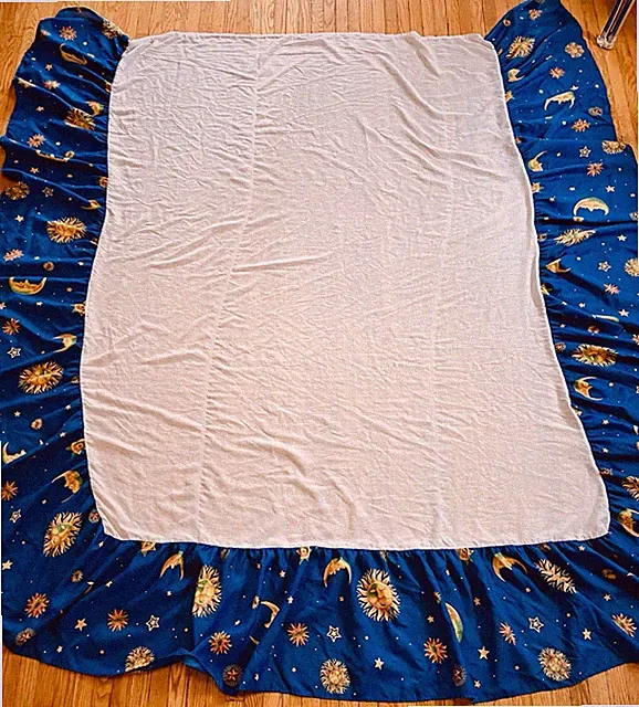 Vintage 90s Celestial Sun Moon Ruffled Bed Skirt. Full/Double Size
